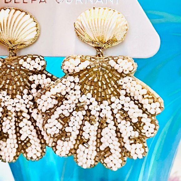 🌺🎉HP🎉🌺 NWT Deepa Gurnani Luxe Beaded Seashell Chandeliers - Picture 10 of 16